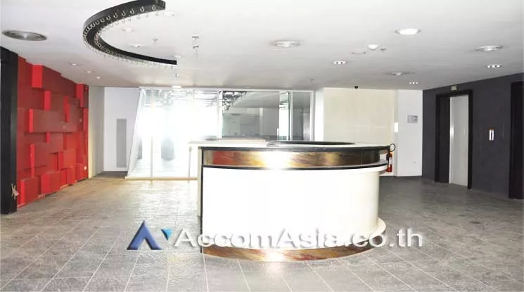 11  Office Space For Rent in Silom ,Bangkok BTS Surasak at Double A tower AA11174